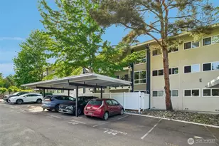 12700 NE 8th St, Bellevue, WA 98005 - Photo 24