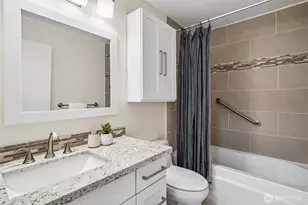 12700 NE 8th St, Bellevue, WA 98005 - Photo 14