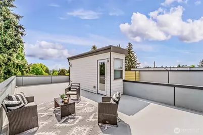 8840 Interlake Avenue N, Seattle, WA 98103 - Photo 34