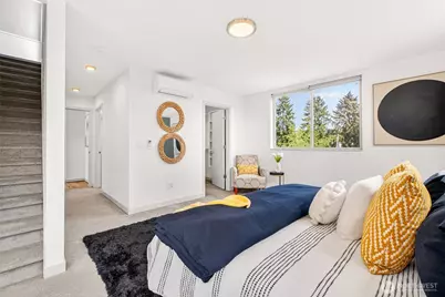 8840 Interlake Avenue N, Seattle, WA 98103 - Photo 24