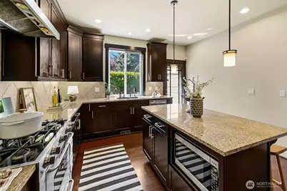 107 29th Avenue E, Seattle, WA 98112 - Photo 10