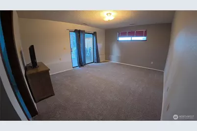4421 60th Street Ct E, Tacoma, WA 98443 - Photo 10
