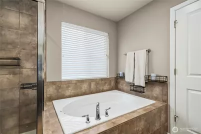 18834 110th Ave Ct E, Puyallup, WA 98374 - Photo 20