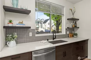 531 S Cloverdale St, Seattle, WA 98108 - Photo 12