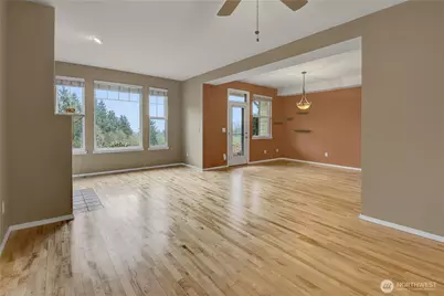 7728 Fairway Avenue SE #903, Snoqualmie, WA 98065 - Photo 8
