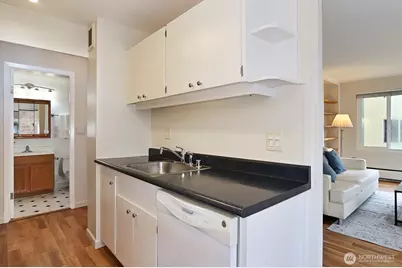 1200 Boylston Avenue #304, Seattle, WA 98101 - Photo 8