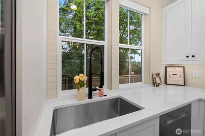 11603 NE 155th Street, Kirkland, WA 98034 - Photo 12