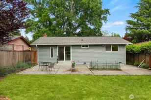 13325 19th Ave NE, Seattle, WA 98125 - Photo 18
