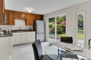 13325 19th Ave NE, Seattle, WA 98125 - Photo 8
