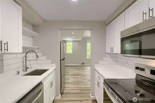 2700 4th Ave, Seattle, WA 98121 - Photo 8