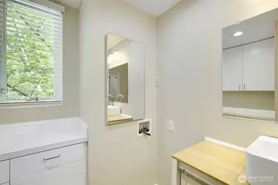 2700 4th Avenue #301, Seattle, WA 98121 - Photo 20