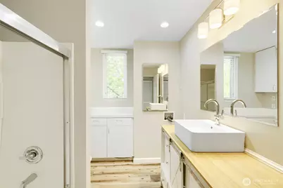 2700 4th Avenue #301, Seattle, WA 98121 - Photo 18