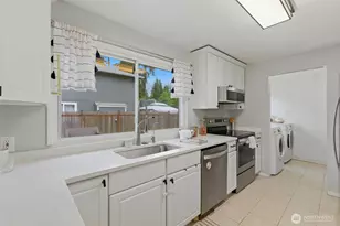 10612 Lake Steilacoom Dr SW, Lakewood, WA 98498 - Photo 26