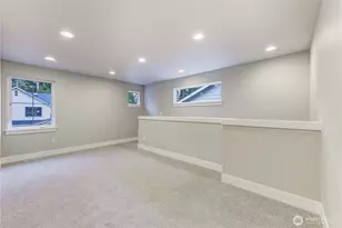 19233 Meridian Dr SE, Bothell, WA 98012 - Photo 18