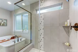 19233 Meridian Dr SE, Bothell, WA 98012 - Photo 24