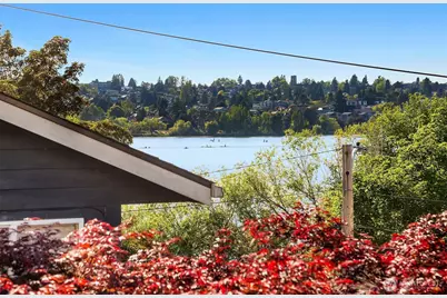 2112 N 64th Street, Seattle, WA 98103 - Photo 18
