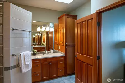 975 E Simmons Road, Port Angeles, WA 98362 - Photo 16