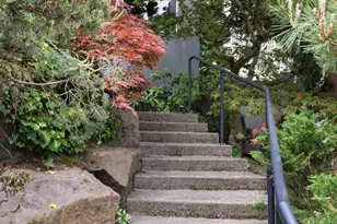 10215 Waters Ave S, Seattle, WA 98178 - Photo 4