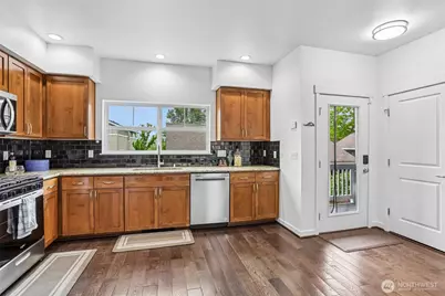 2460 NE Park Drive, Issaquah, WA 98028 - Photo 12