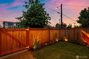 12002 Greenwood Ave N, Seattle, WA 98133 - Photo 4