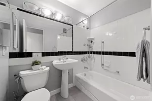 1800 Taylor Ave N, Seattle, WA 98109 - Photo 16
