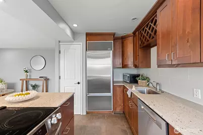 1800 Taylor Avenue N #210, Seattle, WA 98109 - Photo 12