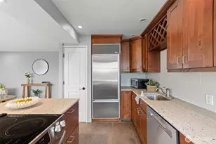 1800 Taylor Ave N, Seattle, WA 98109 - Photo 12