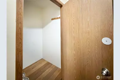 5834 NE 75th Street #B202, Seattle, WA 98115 - Photo 30