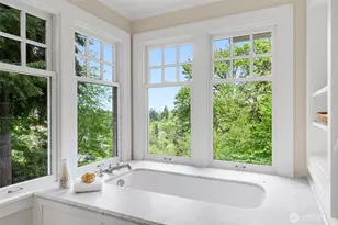 233 36th Ave E, Seattle, WA 98112 - Photo 20