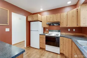 2002 Cascade Pl W, University Place, WA 98466 - Photo 10