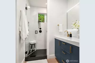 601 Fullerton Avenue, Seattle, WA 98122 - Photo 12
