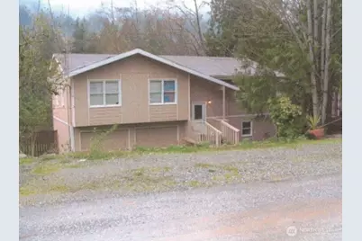 533 Reedway Way, Sedro Woolley, WA 98284 - Photo 2