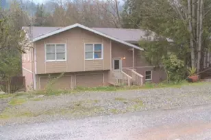 533 Reedway Way, Sedro Woolley, WA 98284 - Photo 2