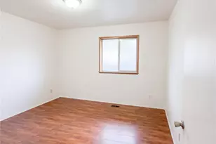 515 Thistle St, Port Angeles, WA 98362 - Photo 12