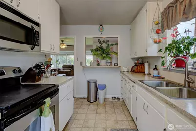 2901 Sunset Highway, East Wenatchee, WA 98802 - Photo 2