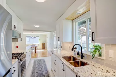 1113 Curtis Street, Burlington, WA 98233 - Photo 4