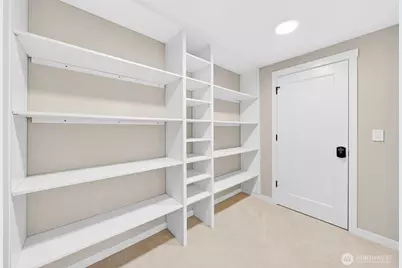 9829 NE 1st Street, Bellevue, WA 98004 - Photo 28