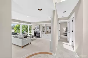 9829 NE 1st St, Bellevue, WA 98004 - Photo 4