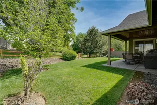 1972 Legacy Pl SE, East Wenatchee, WA 98802 - Photo 2
