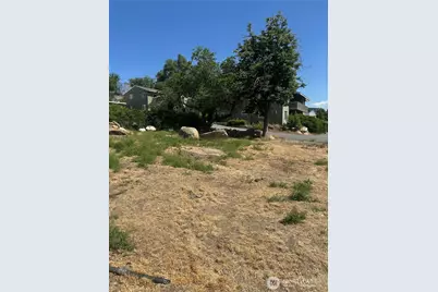 1007 N Baker Ave, East Wenatchee, WA 98802 - Photo 10