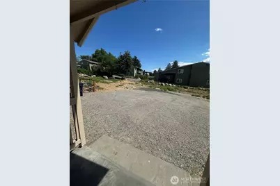 1007 N Baker Ave, East Wenatchee, WA 98802 - Photo 8