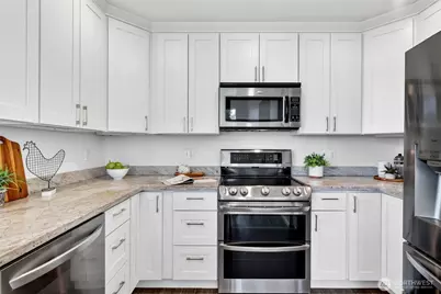 21265 40th Way S #F, SeaTac, WA 98198 - Photo 12