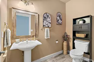 18714 McGhee Dr E, Bonney Lake, WA 98391 - Photo 14