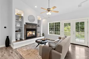 18714 McGhee Dr E, Bonney Lake, WA 98391 - Photo 10