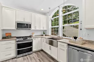 18714 McGhee Dr E, Bonney Lake, WA 98391 - Photo 6