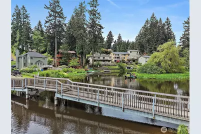 18714 McGhee Drive E, Bonney Lake, WA 98391 - Photo 32