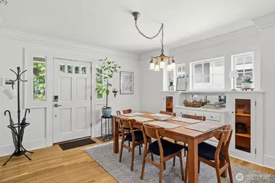 5910 Dayton Avenue N, Seattle, WA 98103 - Photo 6