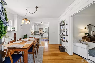5910 Dayton Avenue N, Seattle, WA 98103 - Photo 4