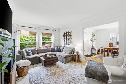 5910 Dayton Avenue N, Seattle, WA 98103 - Photo 16