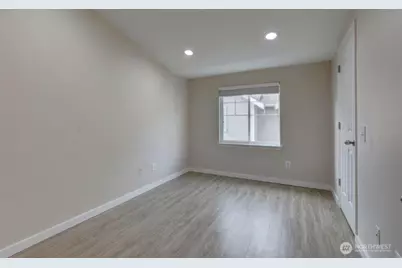 12717 Greenwood Avenue N #B, Seattle, WA 98133 - Photo 8